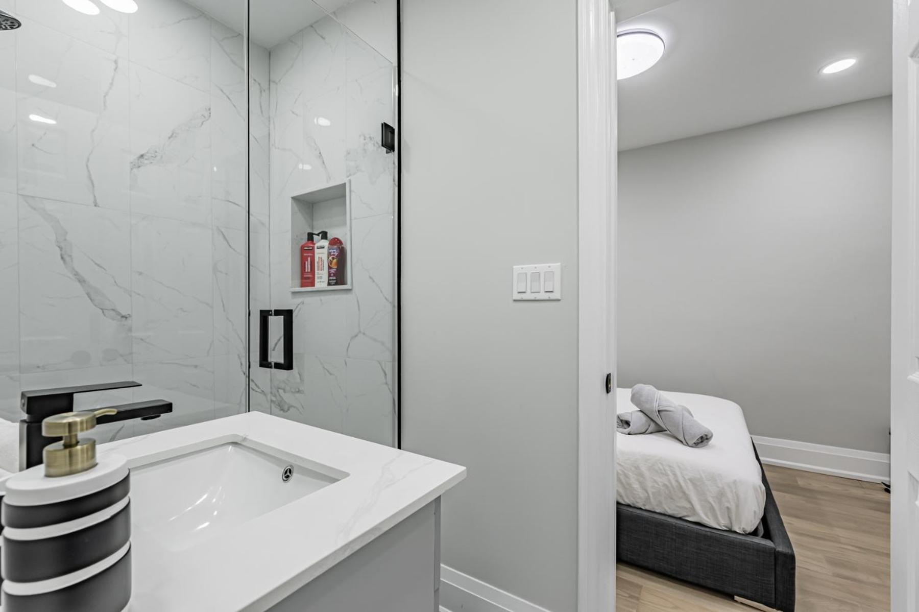Victoria Park Suite Toronto Exteriör bild